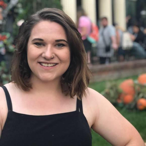 Meet your Posher, Emily - Picture 5 of 5